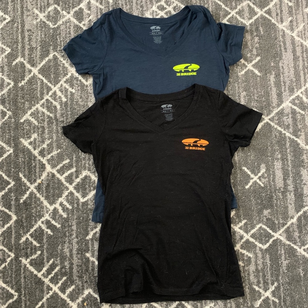 Cabela’s 32 Bridge Luke Bryan VNeck Tee Set FITTED Medium